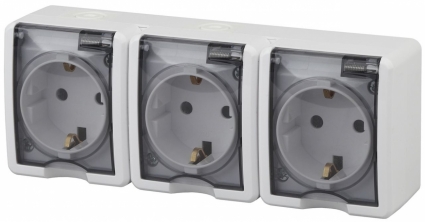 Розетка ЭРА Эксперт 3х2P+E IP54 со шторками 16A 250V 11-2406-01